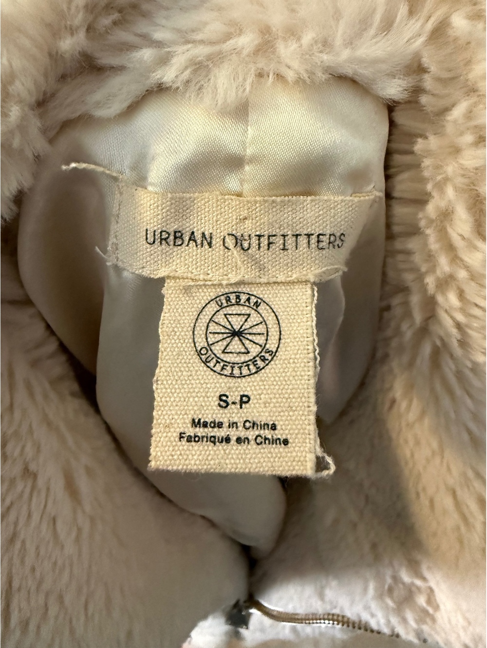 Urban Outfitters Beige Faux Fur Zip-Up Jacket Size S - Picture 5 of 9
